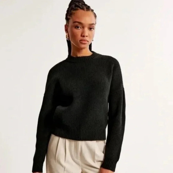 Abercrombie & Fitch Sweaters - Women's Abercrombie & Fitch Black Sweater Size S